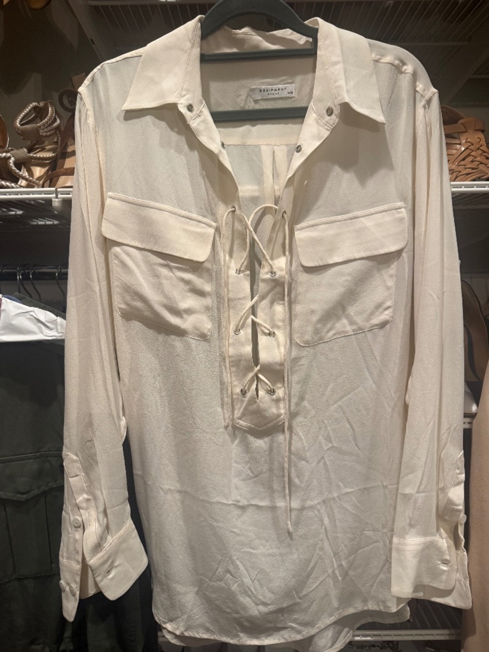 Equipment silk top. Medium